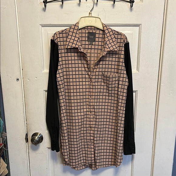 Lysse Checkered Blouse with Black Sleeves - Picture 1 of 3